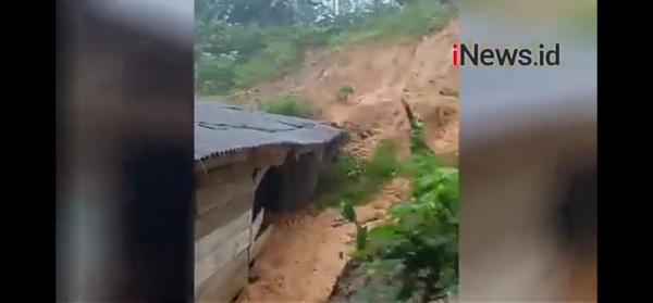 Video Banjir di Semaka