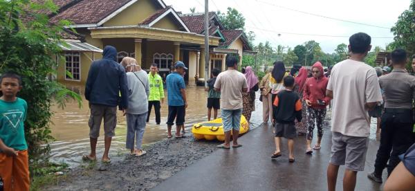 Dua Remaja Tewas Diterjang Banjir di Lampung Selatan