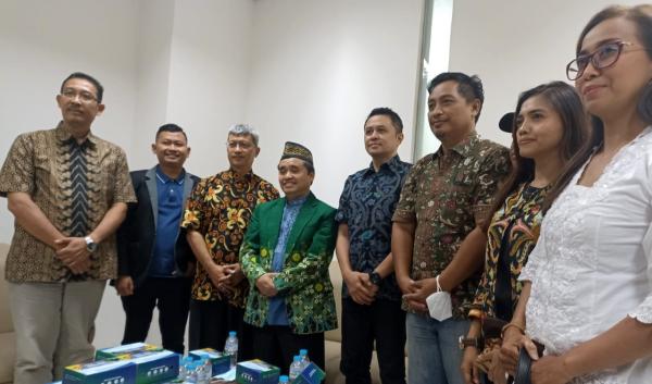 Dukung Muktamar Muhammadiyah ke-48, Tokoh Agama Katholik Solo Sambangi Panitia