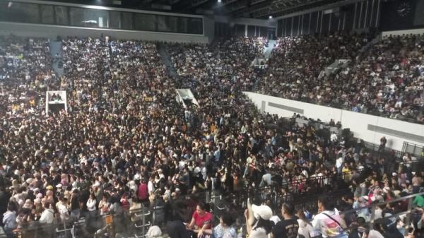 Tepat saat Malam Tragedi Itaewon, 21.000 Orang Berdendang Bergoyang di Senayan, Untung Dibubarkan