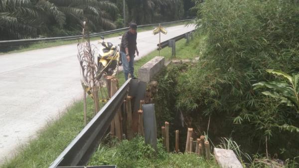 Gorong-gorong Jalur Jalan Saketi-Malingping Rusak, Aktifis Pertanyakan Kinerja PUPR Banten