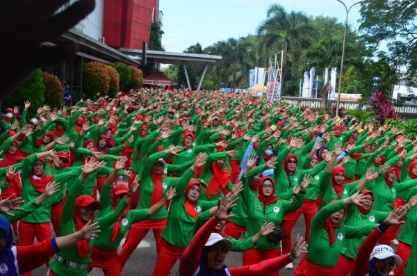 Ribuan Peserta Ramaikan Event Senam HUT BPKJ Kabupaten Bogor