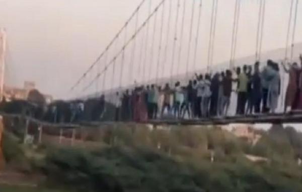 91 Orang Tewas Dalam Insiden Jembatan Gantung