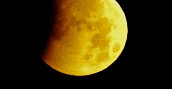Amalan saat Gerhana Bulan Total 8 November 2022, Jangan Lupa Doa dan Sedekah