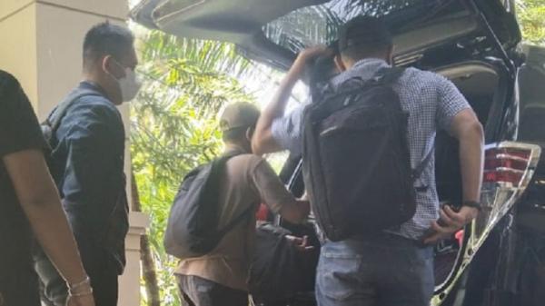 Woow, 15 Petugas KPK Tiba di Papua, Ini Reaksi Tim Hukum Lukas Enembe