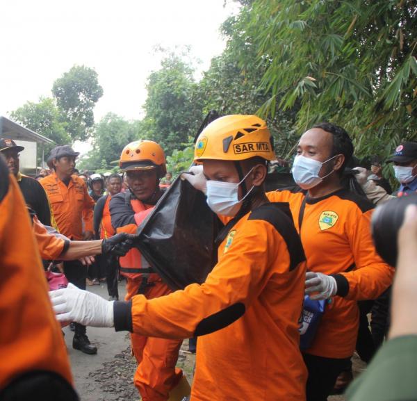 Bocah 12 Tahun Di Tulungagung Yang Tenggelam Di Sungai Akhirnya Ditemukan