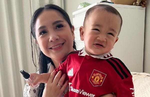 Foto Rayyanza dan Nagita Slavina Muncul di Instagram Resmi Manchester United