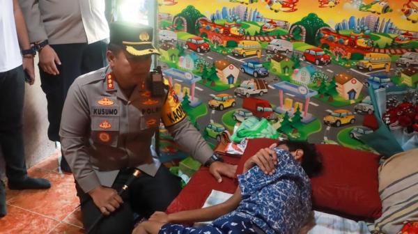 Kapolresta Sidoarjo Kunjungi Korban Tragedi Kanjuruhan di Porong