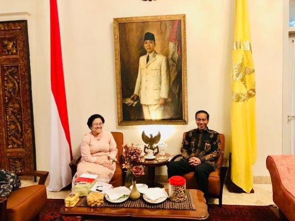Jokowi Cenderung Dukung Ganjar, PDIP : Jokowi Harusnya Ikuti Keputusan Megawati