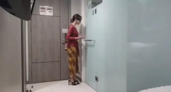 Viral Video Syur Wanita Berkebaya Merah, Polisi Menduga Pelakunya Seorang Influencer di Bali