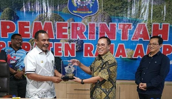 Dewas BPJS Kesehatan Apresiasi Program JKN Wilayah Kepulauan di Ujung Timur Indonesia
