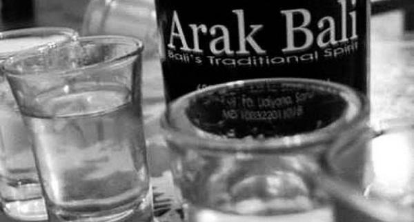 Mengenal Minuman Arak Bali yang Identik dengan Upacara Keagamaan, Jadi Warisan Budaya Takbenda