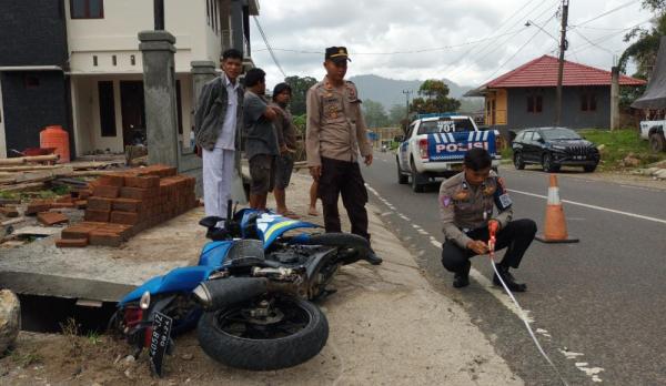 Breaking News: Minibus VS Sepeda Motor, Seorang Pemuda di Toraja Utara Tewas