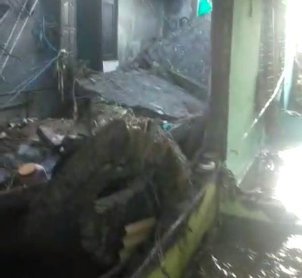 Bencana Air Bah Terjang Ngaliyan Semarang, Mobil dan Rumah Warga Rusak Parah