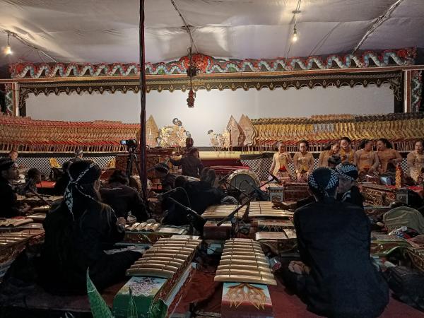 Nguri-Uri Kebudayaan, DPRD Jateng Pentaskan Wayang Kulit di Kebumen