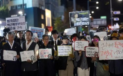 Pesta Halloween Berdarah di Itaewon, Ratusan Orang Gelar Aksi Protes! Tuntut Keadilan Bagi Kaum Muda