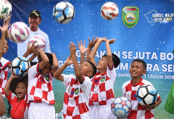 Semarak Piala Dunia, Puluhan SSB Adu Skil di Festival Sepakbola Sumsel