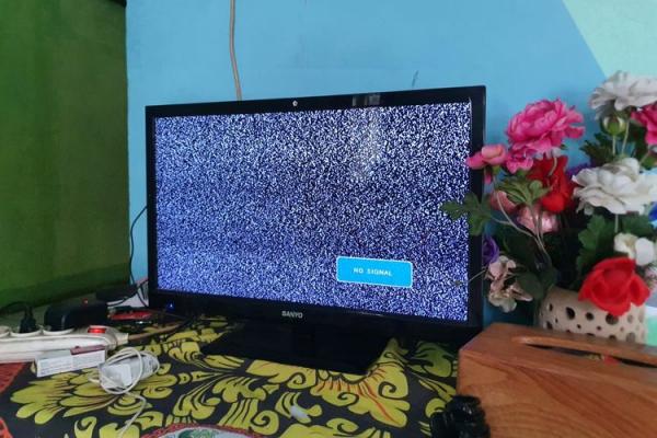 Tv Analog Dimatikan, Warga Ramai-ramai Mengeluh Dijagat Maya