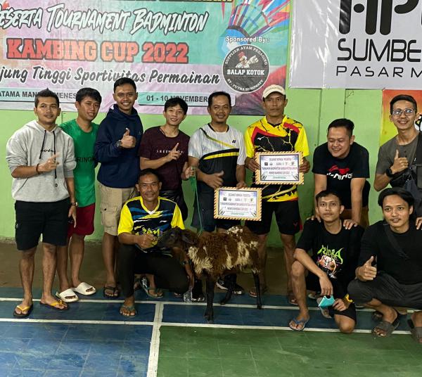 PB Bringka Flamboyan Juara Turnamen Badminton Ganda Putra Umum Menes Kambing CUP 2022