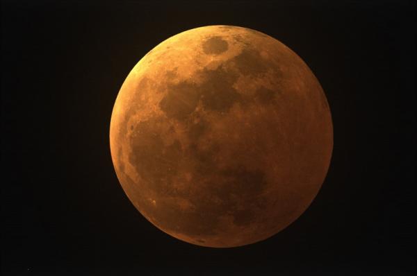 Terekam Menawan: Puncak Gerhana Bulan Total di Ternate dan Saumlaki, Berikut Penjelasan BMKG