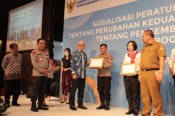 Polda Sumut dan Polres Pelabuhan Belawan Dapat Penghargaan dari Kementerian Perekonomian RI