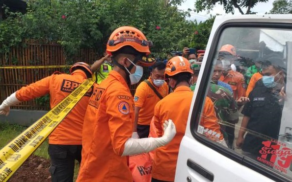 Warga di Kendal Kaget Temukan Mayat Berjenis Kelamin Laki-laki Membusuk di Sumur