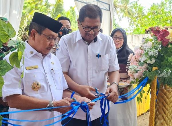 Bupati Yaumil dan Direktur Logistik PDSPKP Resmikan Pabrik Es, Bantu Nelayan Pasangkayu