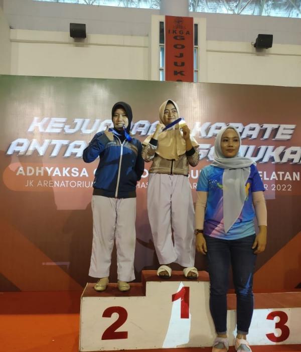 Karate Luwu Sabet 2 Medali Emas di Piala Kajati Sulsel