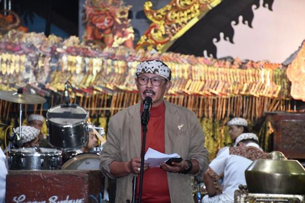 Peringati Hari Wayang Nasional 2022, DPRD Indramayu Gelar Pertunjukan Wayang Kulit