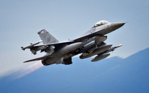 TNI AU Kerahkan F-16 hingga Sukhoi, Siap Amankan KTT G20