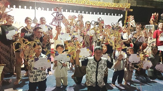 Clara Aunta Yuti Asal Sukoharjo Juarai Festival Dalang Bocah Dalam Rangka Hari Wayang Sedunia