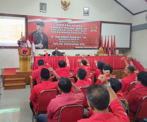 RH Gandeng Guru Besar Fakultas Hukum Unram Paparkan Empat Pilar di Lombok