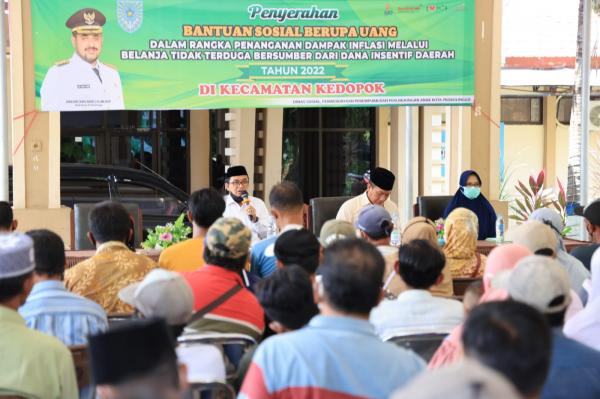 Dampak Inflasi, Pemerintah Kota Probolinggo Salurkan Bantuan Sosial ke Masyarakat