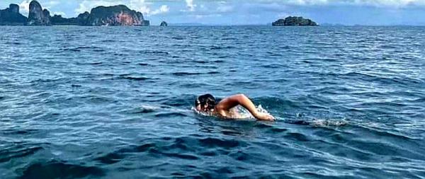 Viral 'Putra Duyung' Thailand Pecahkan Rekor Berenang di Laut Sepanjang 30 Km Selama 6 Jam