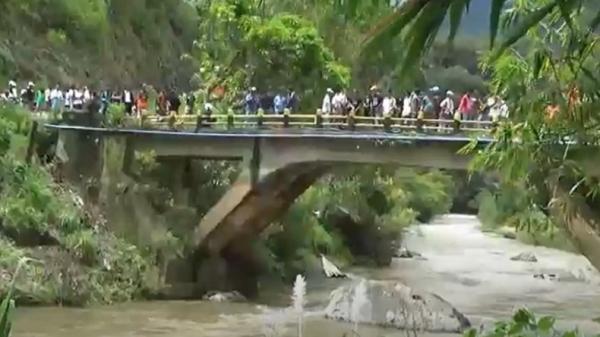 Niat Cari Wanita yang Tenggelam, Anggota TNI di Toraja Utara Hilang Terseret Arus Sungai Maiting