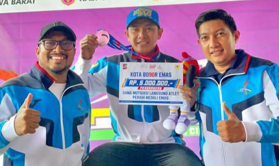 Tampil Fantastis Tim Sepeda Kota Bogor Sandingkan Emas dan Perak di Arena Porprov Jabar 2022