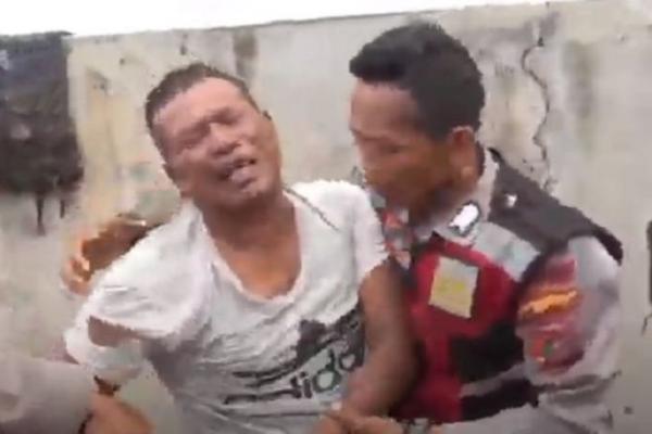 Garang Bawa Celurit Palak Sopir, Preman Kampung Nangis Ditangkap Polisi