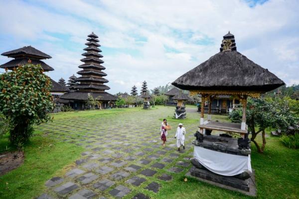 8 Kebiasaan Orang Bali yang Bikin Wisatawan Betah saat Berkunjung