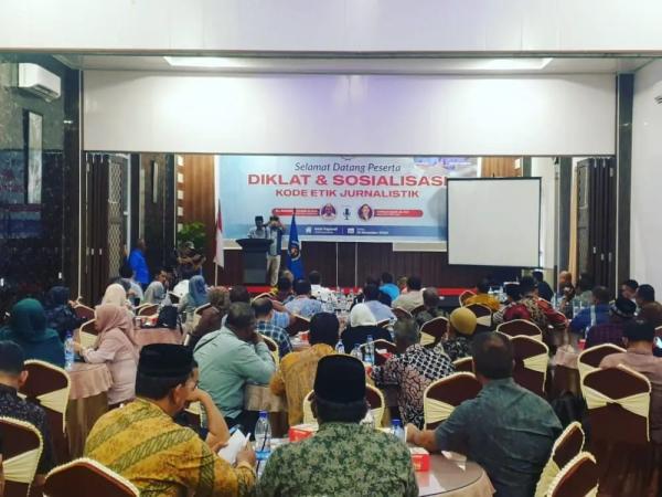 PWI Aceh Utara Lhokseumawe Gelar Diklat dan Sosialisasi Kode Etik Jurnalistik