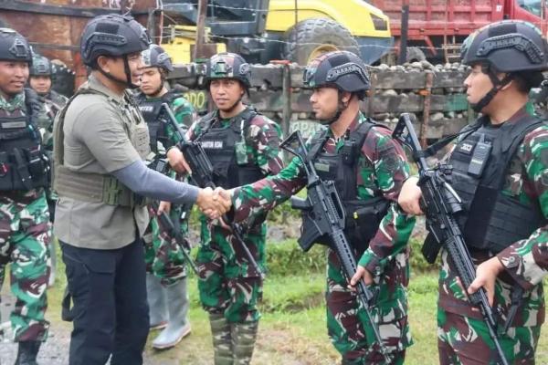 Baku Tembak Dengan KST Papua di Ilaga Satu Anggota TNI Tertembak