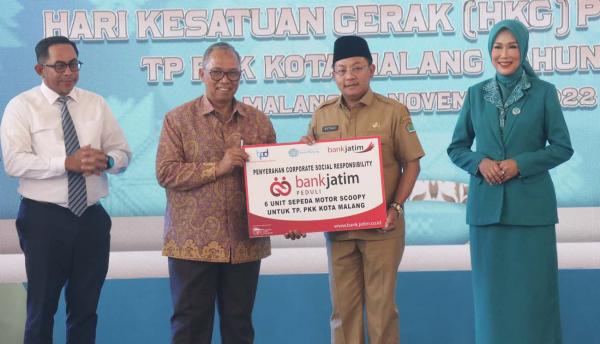 Bank Jatim Serahkan CSR Kepada Pemerintah Kota Malang