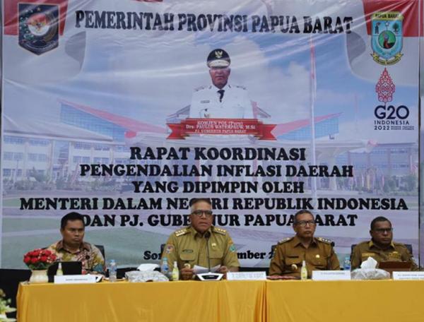 Gubernur Paulus Waterpauw Beberkan Keberhasilan Papua Barat Masuk 10 Besar Pengendalian Inflasi