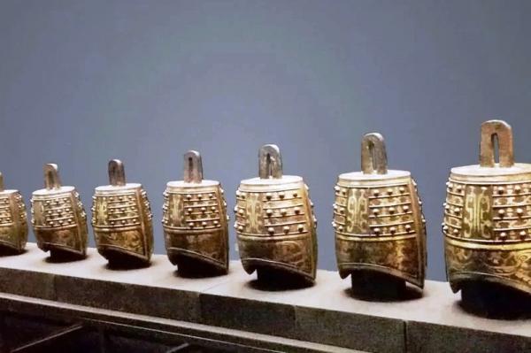 Satu Set Lonceng Kuno Berusia Ribuan Tahun Ditemukan Utuh di China
