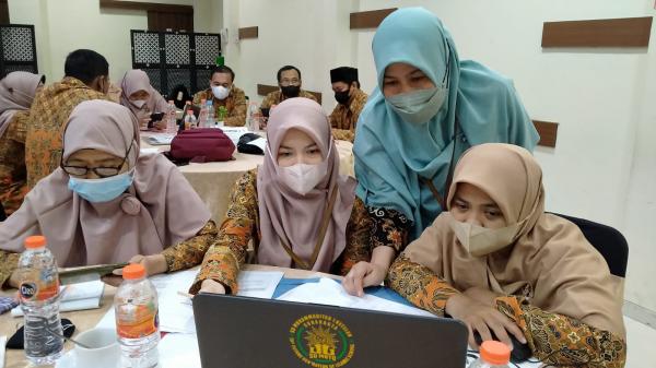 Refleksi Raport Pendidikan Berbasis Data, SD Muhammadiyah 1 Solo Gelar Workshop