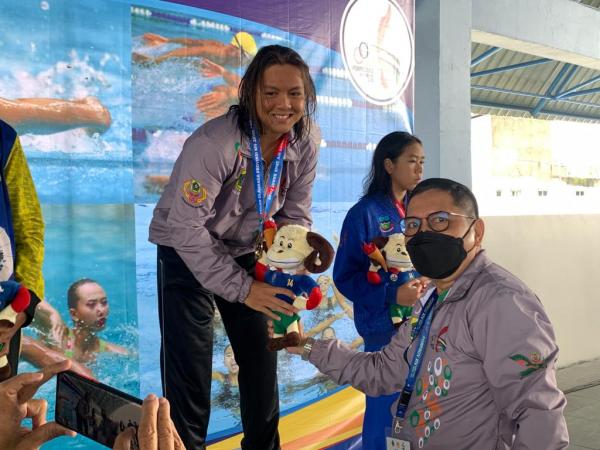 Atlet Renang Kabupaten Bogor Adelia Sabet Emas 50 Meter Gaya Dada Putri Porprov Jabar 2022