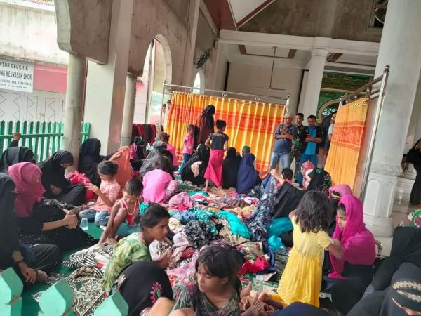 Ratusan Etnis Rohingnya Terdampar di Perairan Aceh Utara