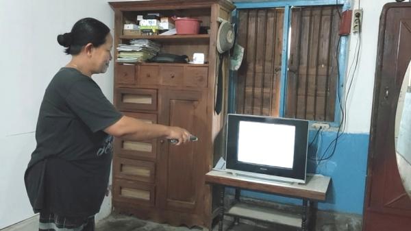 Demi Bisa Melihat Siaran Televisi  Warga Lereng Gunung Merapi Pasang STB