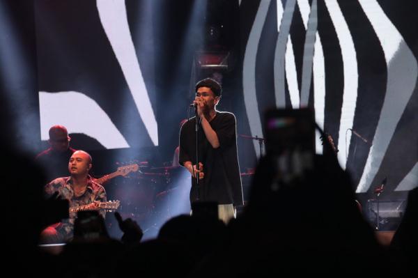 header img