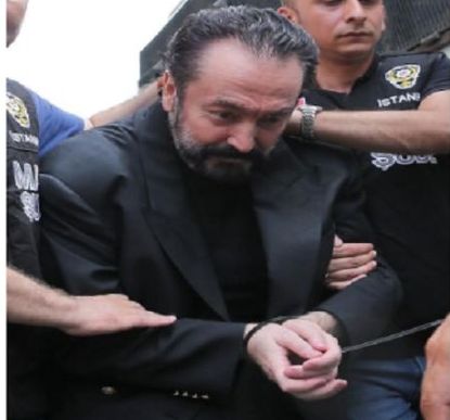 Dihukum Penjara 8658 Tahun Inilah Sosok Adnan Oktar, Pemimpin Kultus Seks Turki