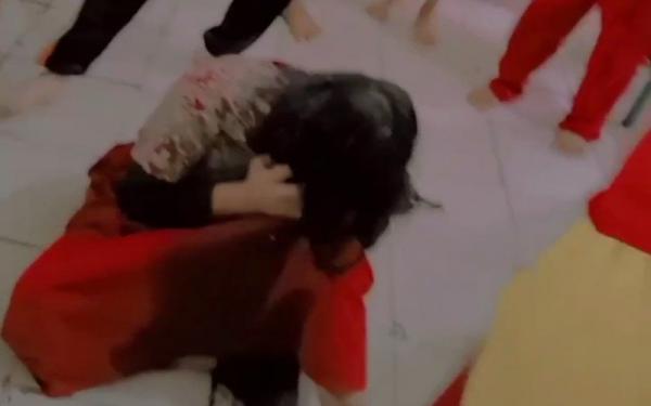 Siswi SD Ditendang dan Diinjak Sambil Disorak dalam Kelas, Bak Adegan Bully di Film